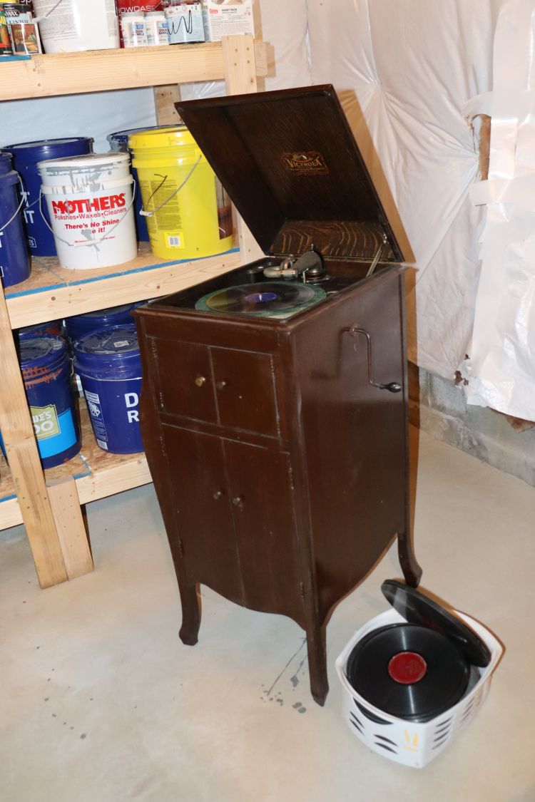 Harris Wilcox, Inc. Auctioneers, Realtors & Appraisers Auctions 675 Maple Dr